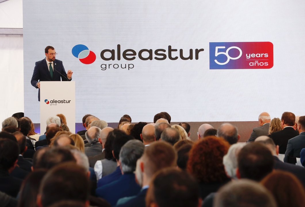 Adrián Barbón, presidente del Gobierno del Principado en la celebración del 50 aniversario de Aleastur / foto cedida.