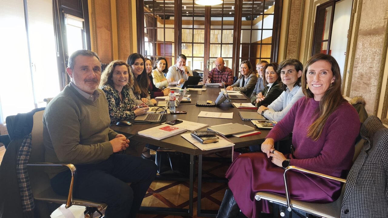 Reunión del jurado de los Premios Impulsa 2024 para dar el fallo de los ganadores / Foto cedida.